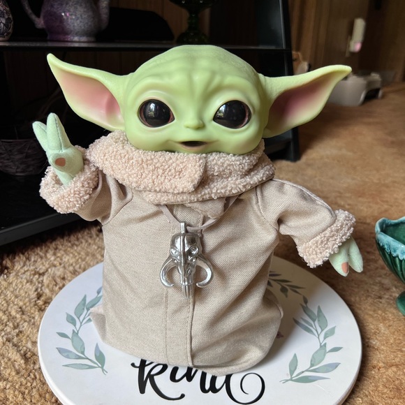 Baby Yoda Character Figure Plush Star Wars The Child Mandalorian Mattel 2021. - Picture 17 of 17